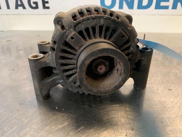 Usagé Dynamo Jaguar S-type (X200) 3.0 V6 24V Prix € 40,00 Règlement à la marge proposé par Autodemontagebedrijf R. Poeste B.V.