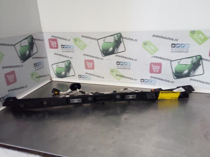 Gebrauchte Heckklappengriff Citroen C4 Cactus (0B/0P) 1.6 Blue Hdi 100 Preis € 75,00 Margenregelung angeboten von Autodemontagebedrijf R. Poeste B.V.