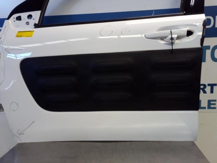 Tür 4-türig links vorne van een Citroën C4 Cactus (0B/0P) 1.6 Blue Hdi 100 2015