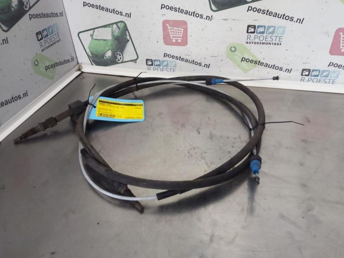 Usagé Câble frein à main Citroen C4 Cactus (0B/0P) 1.6 Blue Hdi 100 Prix € 30,00 Règlement à la marge proposé par Autodemontagebedrijf R. Poeste B.V.