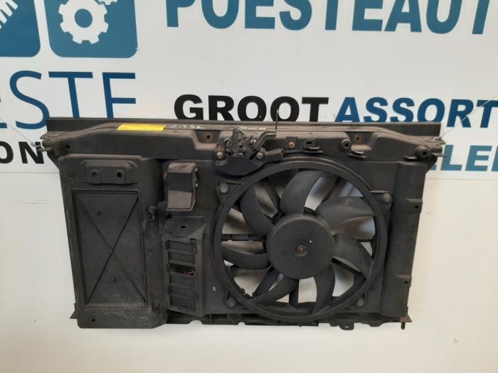 Begagnade Front Peugeot 308 SW (4E/H) 1.6 VTI 16V Pris € 50,00 Marginaltabell erbjuds av Autodemontagebedrijf R. Poeste B.V.