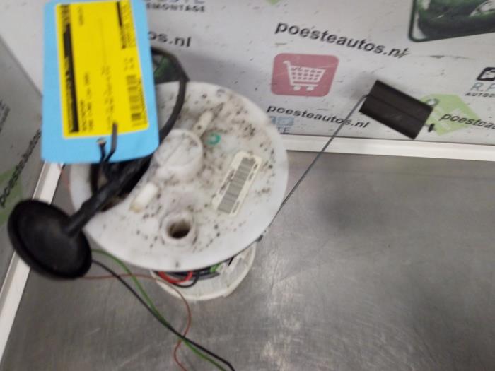 Gebrauchte Benzinpumpe Ford Focus C-Max 1.8 16V Preis € 30,00 Margenregelung angeboten von Autodemontagebedrijf R. Poeste B.V.