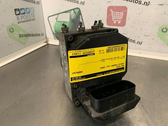 Używane Pompa ABS Lancia Phedra 2.0 16V Cena € 40,00 Procedura marży oferowane przez Autodemontagebedrijf R. Poeste B.V.