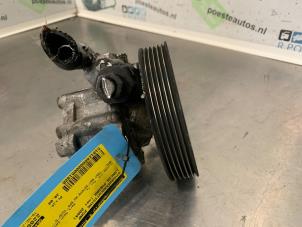 Used Power steering pump Lancia Phedra 2.0 16V Price € 30,00 Margin scheme offered by Autodemontagebedrijf R. Poeste B.V.