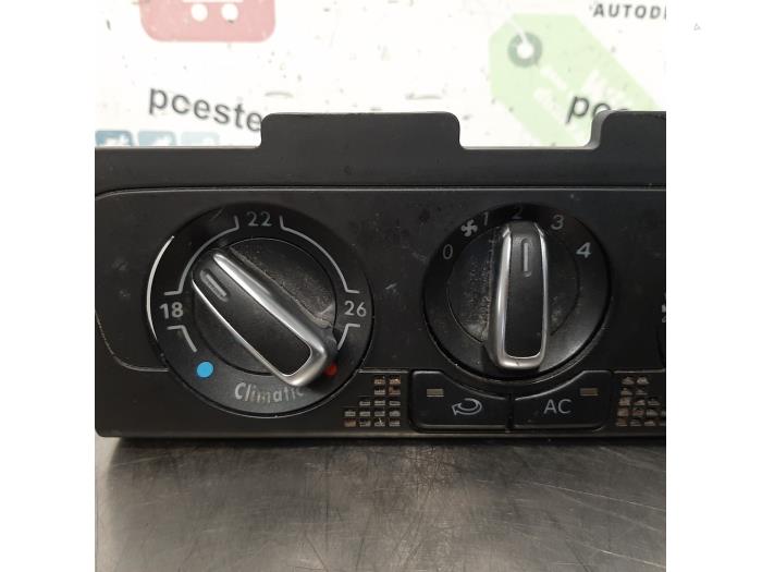 Heater control panel from a Volkswagen Polo V (6R) 1.2 TDI 12V BlueMotion 2010