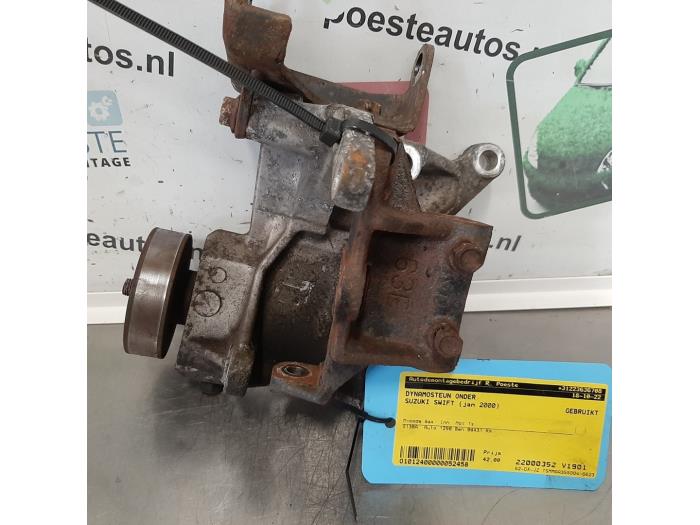 Usagé Support dynamo bas Suzuki Swift (SF310/413) 1.3 Prix € 42,00 Règlement à la marge proposé par Autodemontagebedrijf R. Poeste B.V.