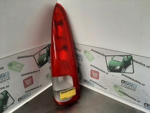 Używane Tylne swiatlo pozycyjne prawe Chevrolet Tacuma 1.6 16V Cena € 15,00 Procedura marży oferowane przez Autodemontagebedrijf R. Poeste B.V.