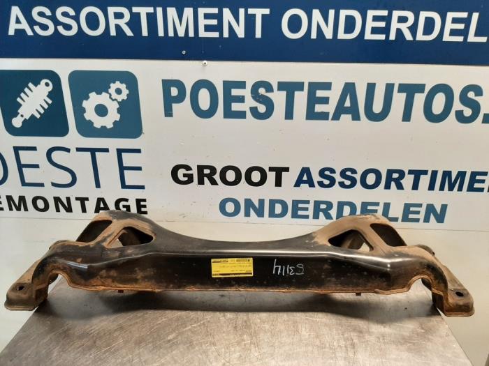 Usados Subchasis Porsche Cayenne (9PA) 4.5 S V8 32V Precio € 50,00 Norma de margen ofrecido por Autodemontagebedrijf R. Poeste B.V.