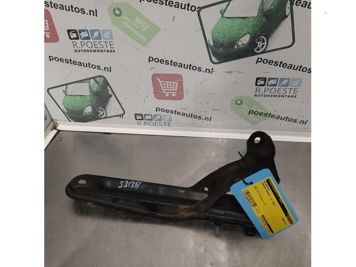 Used Engine mount Porsche Cayenne (9PA) 4.5 S V8 32V Price € 20,00 Margin scheme offered by Autodemontagebedrijf R. Poeste B.V.