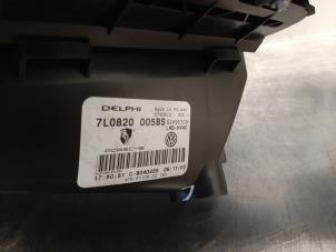 Usados Cuerpo de calefactor Porsche Cayenne (9PA) 4.5 S V8 32V Precio € 375,00 Norma de margen ofrecido por Autodemontagebedrijf R. Poeste B.V.