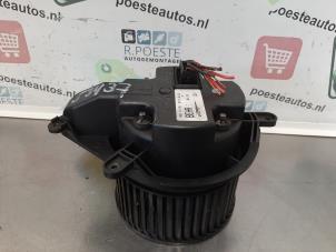 Used Heating and ventilation fan motor Renault Laguna I (B56) 1.8 Price € 42,00 Margin scheme offered by Autodemontagebedrijf R. Poeste B.V.