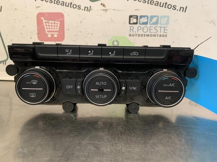 Heater control panel from a Volkswagen Golf VII (AUA) 1.6 TDI BlueMotion 16V 2014