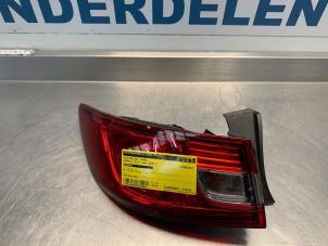 Used Taillight, left Renault Clio IV (5R) 0.9 Energy TCE 90 12V Price € 50,00 Margin scheme offered by Autodemontagebedrijf R. Poeste B.V.