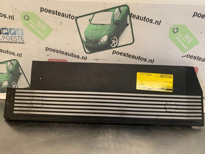 Gebrauchte Abdeckblech Motor BMW 3 serie (E46/2) 320 Ci 24V Preis € 40,00 Margenregelung angeboten von Autodemontagebedrijf R. Poeste B.V.
