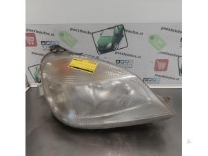 Used Headlight, right Mercedes Vaneo (W414) 1.9 Price € 40,00 Margin scheme offered by Autodemontagebedrijf R. Poeste B.V.