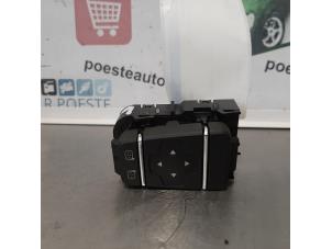 Used Mirror switch Renault Clio IV (5R) 0.9 Energy TCE 90 12V Price € 22,00 Margin scheme offered by Autodemontagebedrijf R. Poeste B.V.