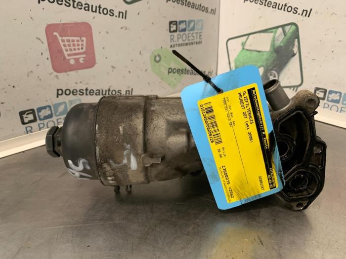 Gebrauchte Ölfiltergehäuse Peugeot 207/207+ (WA/WC/WM) 1.6 HDi 16V Preis € 30,00 Margenregelung angeboten von Autodemontagebedrijf R. Poeste B.V.