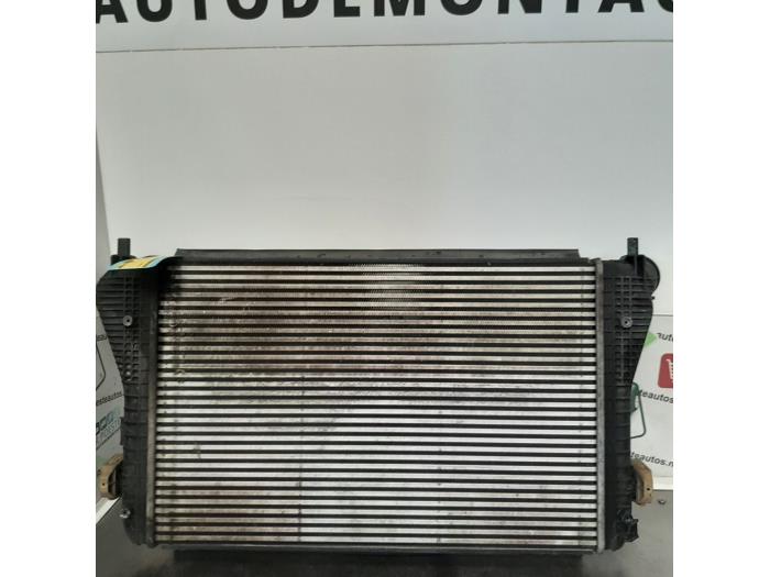 Used Intercooler Volkswagen Passat Variant (3C5) 2.0 TDI 16V 170 4Motion Price € 40,00 Margin scheme offered by Autodemontagebedrijf R. Poeste B.V.