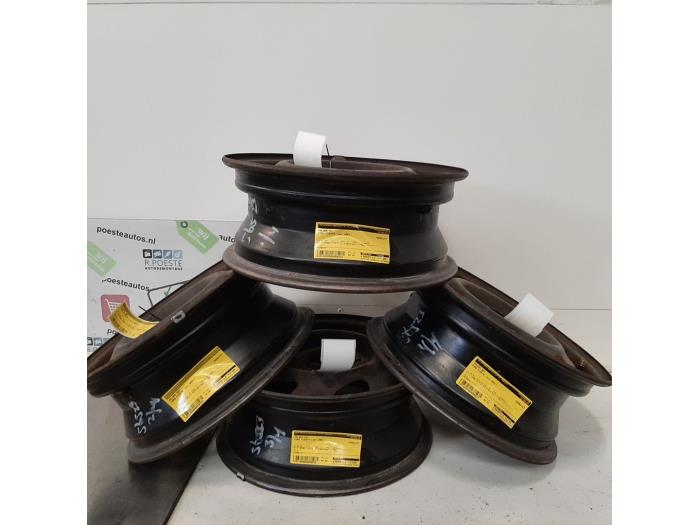 Gebrauchte Felgen Set Ford Fiesta 4 1.3i Preis € 60,00 Margenregelung angeboten von Autodemontagebedrijf R. Poeste B.V.