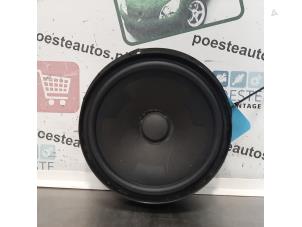 Used Speaker Volkswagen Tiguan (AD1) 1.5 TSI 16V Evo BlueMotion Technology Price € 20,00 Margin scheme offered by Autodemontagebedrijf R. Poeste B.V.