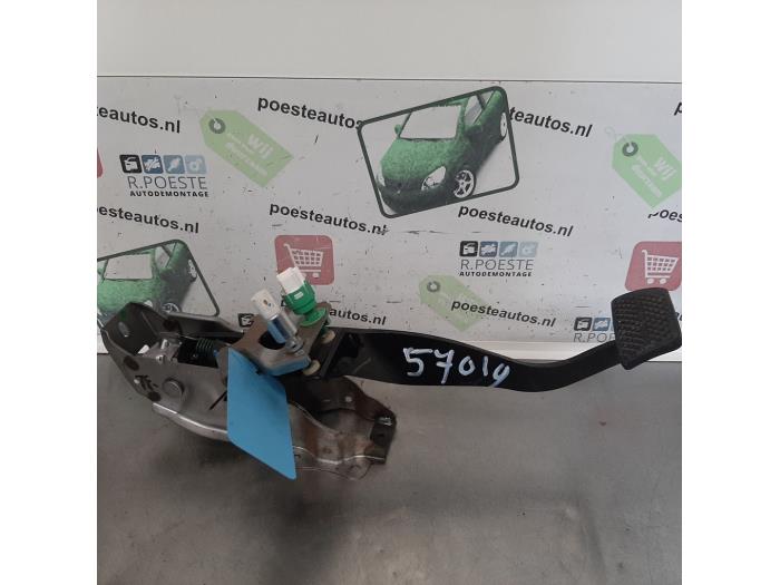 Używane Pedal hamulca Honda Insight (ZE2) 1.3 16V VTEC Cena € 40,00 Procedura marży oferowane przez Autodemontagebedrijf R. Poeste B.V.