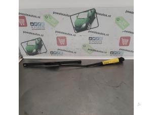 Used Front wiper arm Fiat Seicento (187) 1.1 SPI Hobby,Young Price € 10,00 Margin scheme offered by Autodemontagebedrijf R. Poeste B.V.