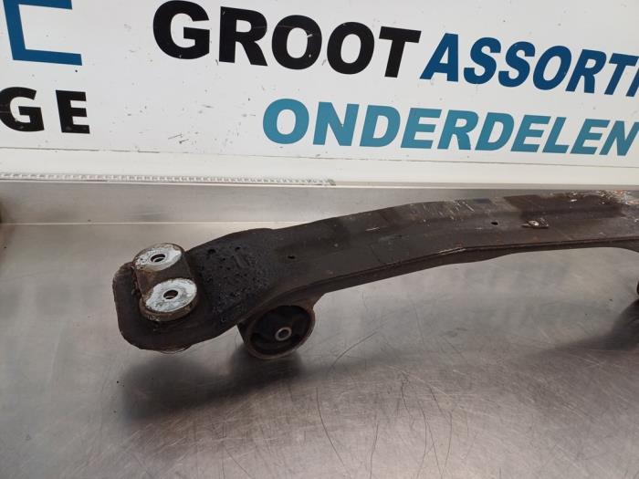 Usados Subchasis Volvo S40 (VS) 1.8 16V Precio € 55,00 Norma de margen ofrecido por Autodemontagebedrijf R. Poeste B.V.