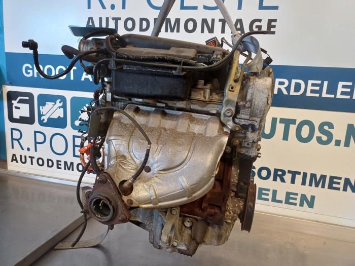 Used Engine Renault Scénic II (JM) 1.6 16V Price € 400,00 Margin scheme offered by Autodemontagebedrijf R. Poeste B.V.