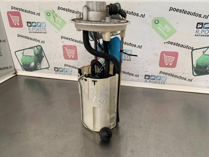Gebrauchte Benzinpumpe Alfa Romeo GT (937) 1.9 JTD 16V Multijet Preis € 30,00 Margenregelung angeboten von Autodemontagebedrijf R. Poeste B.V.
