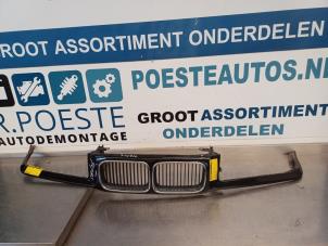 Used Grille BMW 3 serie Compact (E36/5) 318Ti 1.8 16V Price € 35,00 Margin scheme offered by Autodemontagebedrijf R. Poeste B.V.