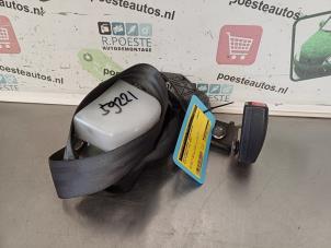 Usagé Ceinture de sécurité arrière centre Kia Picanto (BA) 1.0 12V Prix € 30,00 Règlement à la marge proposé par Autodemontagebedrijf R. Poeste B.V.