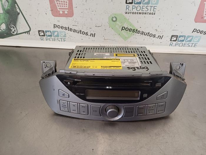 Radio CD player from a Suzuki Alto (GF) 1.0 12V 2009