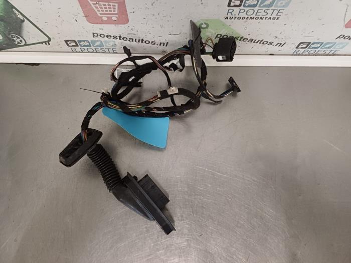 Wiring harness from a BMW X1 (E84) sDrive 20i 2.0 16V Twin Power Turbo 2012