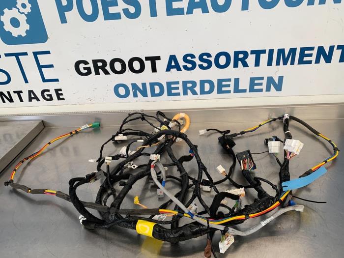 Begagnade Kablage Hyundai i10 1.0 12V Pris € 275,00 Marginaltabell erbjuds av Autodemontagebedrijf R. Poeste B.V.