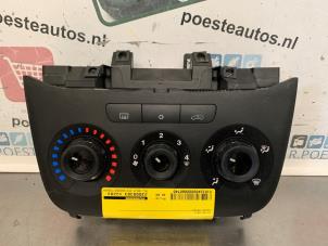 Usados Panel de control de calefacción Fiat Punto Evo (199) 1.4 Precio € 30,00 Norma de margen ofrecido por Autodemontagebedrijf R. Poeste B.V.