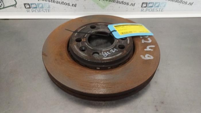 Front brake disc from a Renault Trafic (1FL/2FL/3FL/4FL) 1.6 dCi 95 2018
