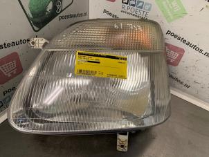 Used Headlight, left Opel Agila (A) 1.2 16V Price € 20,00 Margin scheme offered by Autodemontagebedrijf R. Poeste B.V.