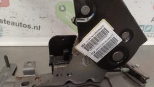 Begagnade Parkeringsbromsspak Citroen C3 (SC) 1.2 VTi 82 12V Pris € 25,00 Marginaltabell erbjuds av Autodemontagebedrijf R. Poeste B.V.