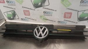 Usagé Calandre Volkswagen Golf IV (1J1) 1.6 Prix € 20,00 Règlement à la marge proposé par Autodemontagebedrijf R. Poeste B.V.