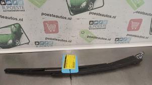 Usados Brazo de limpiaparabrisas detrás Citroen Xsara Picasso (CH) 1.8 16V Precio € 20,00 Norma de margen ofrecido por Autodemontagebedrijf R. Poeste B.V.