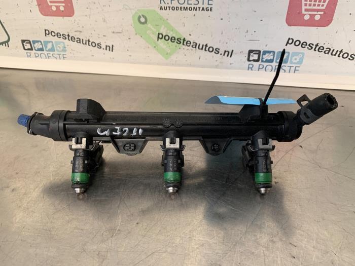 Usagé Système d'injection Volkswagen Polo IV (9N1/2/3) 1.2 12V Prix € 30,00 Règlement à la marge proposé par Autodemontagebedrijf R. Poeste B.V.