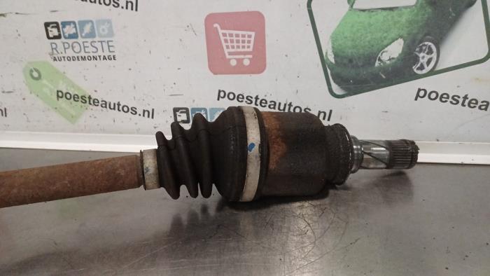 Front drive shaft, right from a Mitsubishi Colt (Z2/Z3) 1.3 16V 2004
