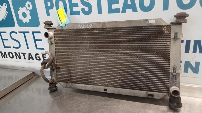 Radiator from a Ford Focus 1 Wagon 1.6 16V 2004