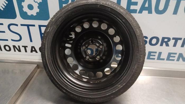 Space-saver spare wheel from a Opel Astra H SW (L35) 1.6 16V Twinport 2006