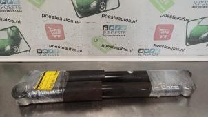 Used Shock absorber kit Renault Trafic (1FL/2FL/3FL/4FL) 1.6 dCi 95 Price € 30,00 Margin scheme offered by Autodemontagebedrijf R. Poeste B.V.