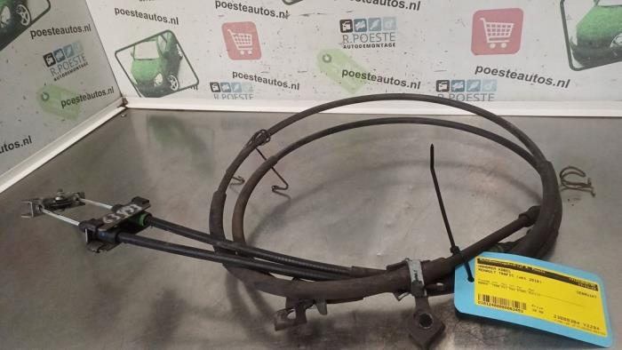 Usagé Câble frein à main Renault Trafic (1FL/2FL/3FL/4FL) 1.6 dCi 95 Prix € 30,00 Règlement à la marge proposé par Autodemontagebedrijf R. Poeste B.V.