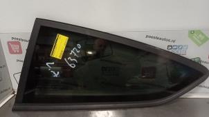 Gebrauchte Dreieckfenster links hinten Ford Fiesta 6 (JA8) 1.6 16V Sport Preis € 50,00 Margenregelung angeboten von Autodemontagebedrijf R. Poeste B.V.