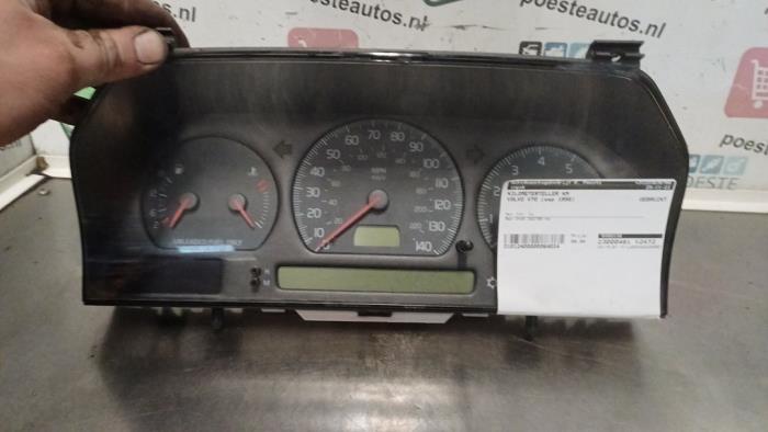 Compteur kilométrique KM d'un Volvo V70 (GW/LW/LZ) 2.4 XC LPT 4x4 20V 1998