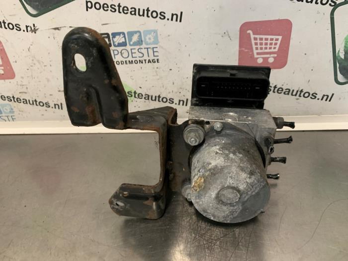 Usagé Bloc ABS Citroen Berlingo 1.6 HDI 16V 75 Prix € 75,00 Règlement à la marge proposé par Autodemontagebedrijf R. Poeste B.V.