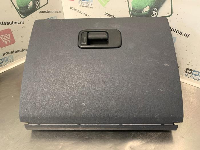 Glovebox from a Ford Transit Connect 1.8 TDCi 90 DPF 2008